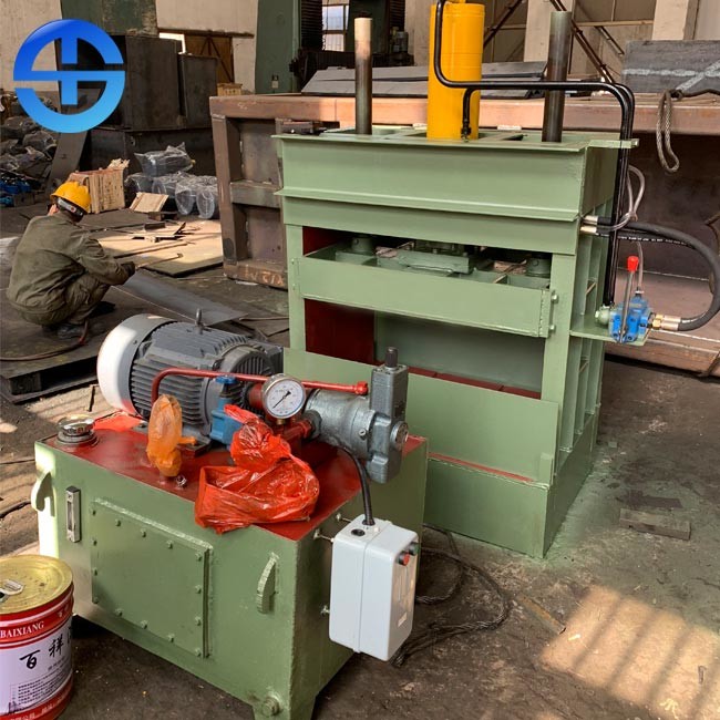 100 Ton Pressure Scrap Metal Compactor Machine PLC Hydraulic Paint
