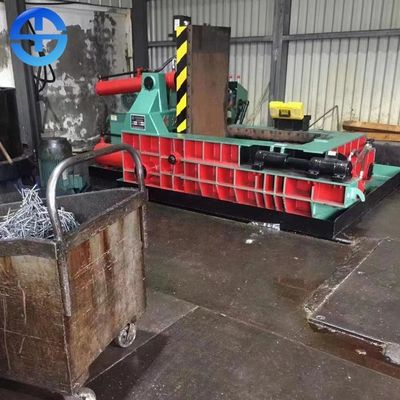 300*300mm Bale Size 130 Ton Pressure Hydraulic Metal Baler