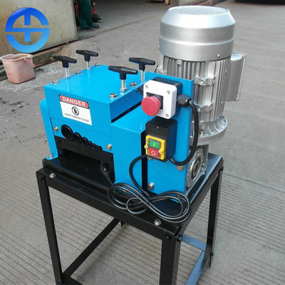 Electric Copper Wire Stripping Machine 1.5 Kw Scrap Wire Stripper 69 Kg