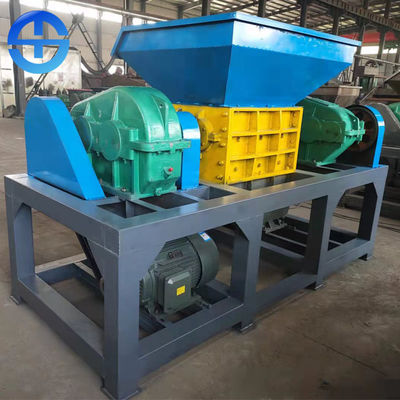 2*22kw Power 1500 Kg/H Dual Shaft Shredder For Waste Tire Industry